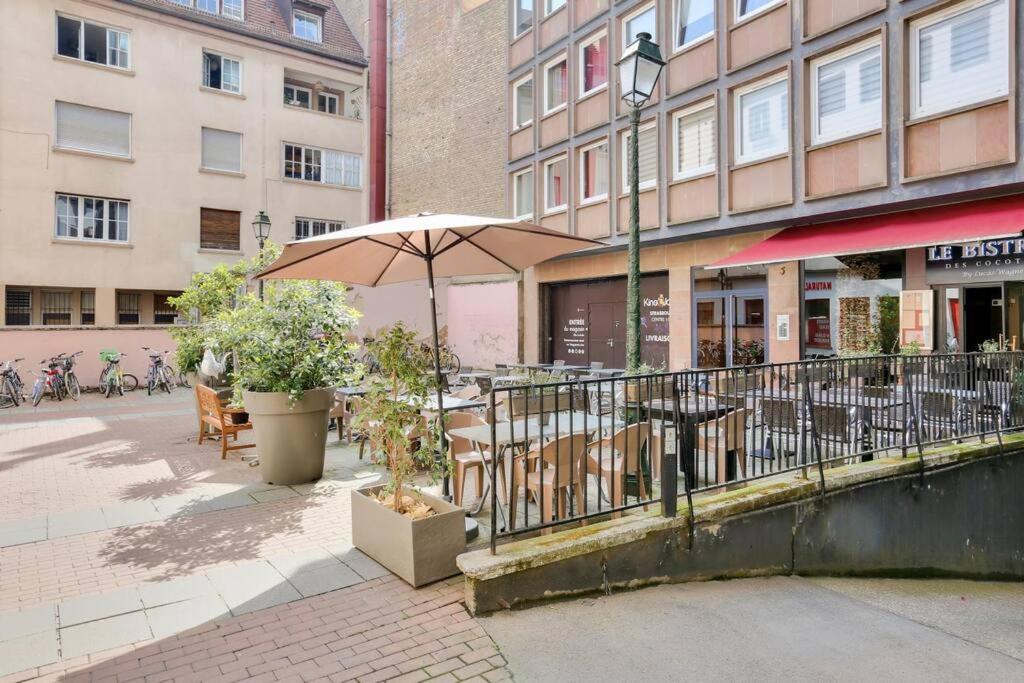 Appartement Spacieux Au Coeur De Strasbourg Bagian luar foto
